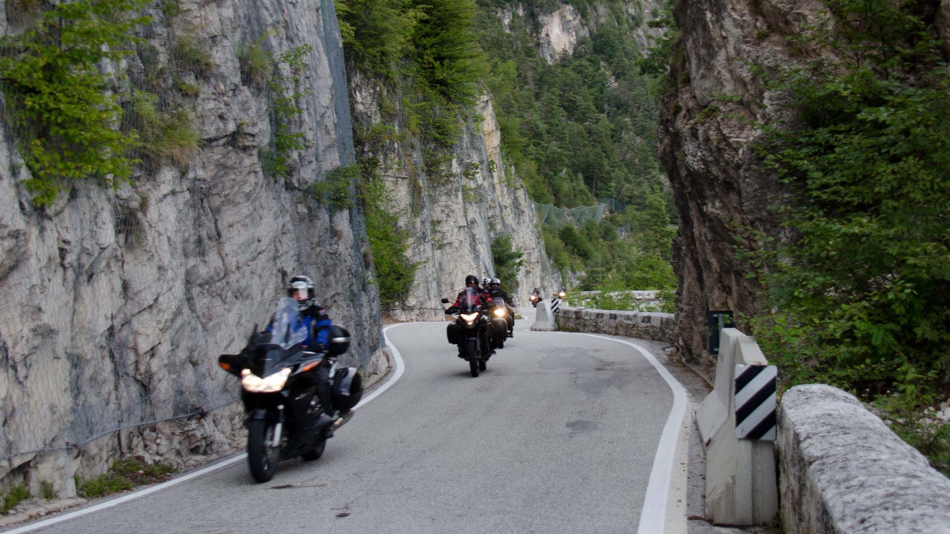 Motorrad + Hotel + Dolomiten = ♥ Motorrad + Hotel + Dolomiten = ♥