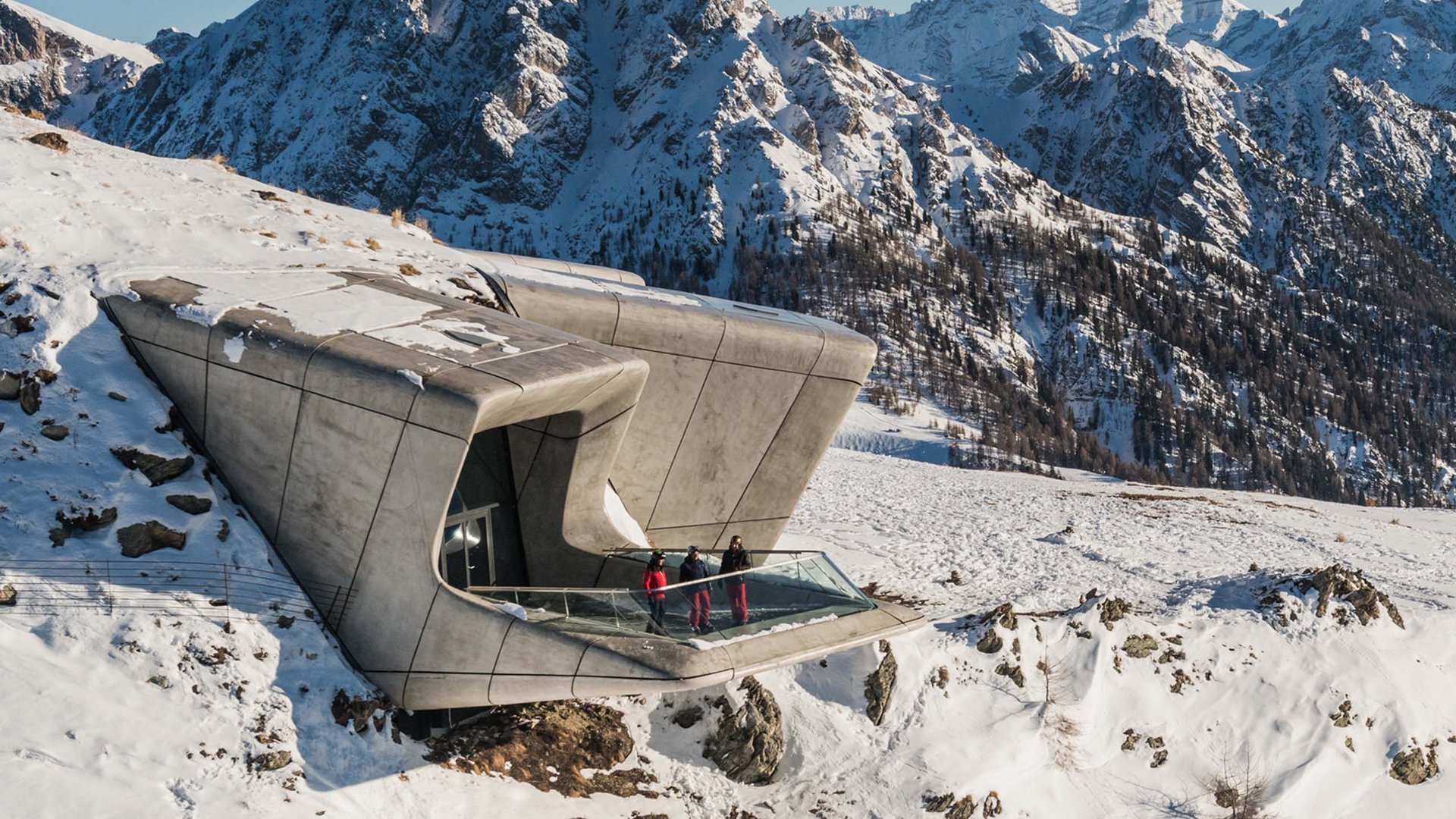 Escursioni circolari in Val Badia, biciletta, musei, ecc. Escursioni circolari in Val Badia, biciletta, musei, ecc.