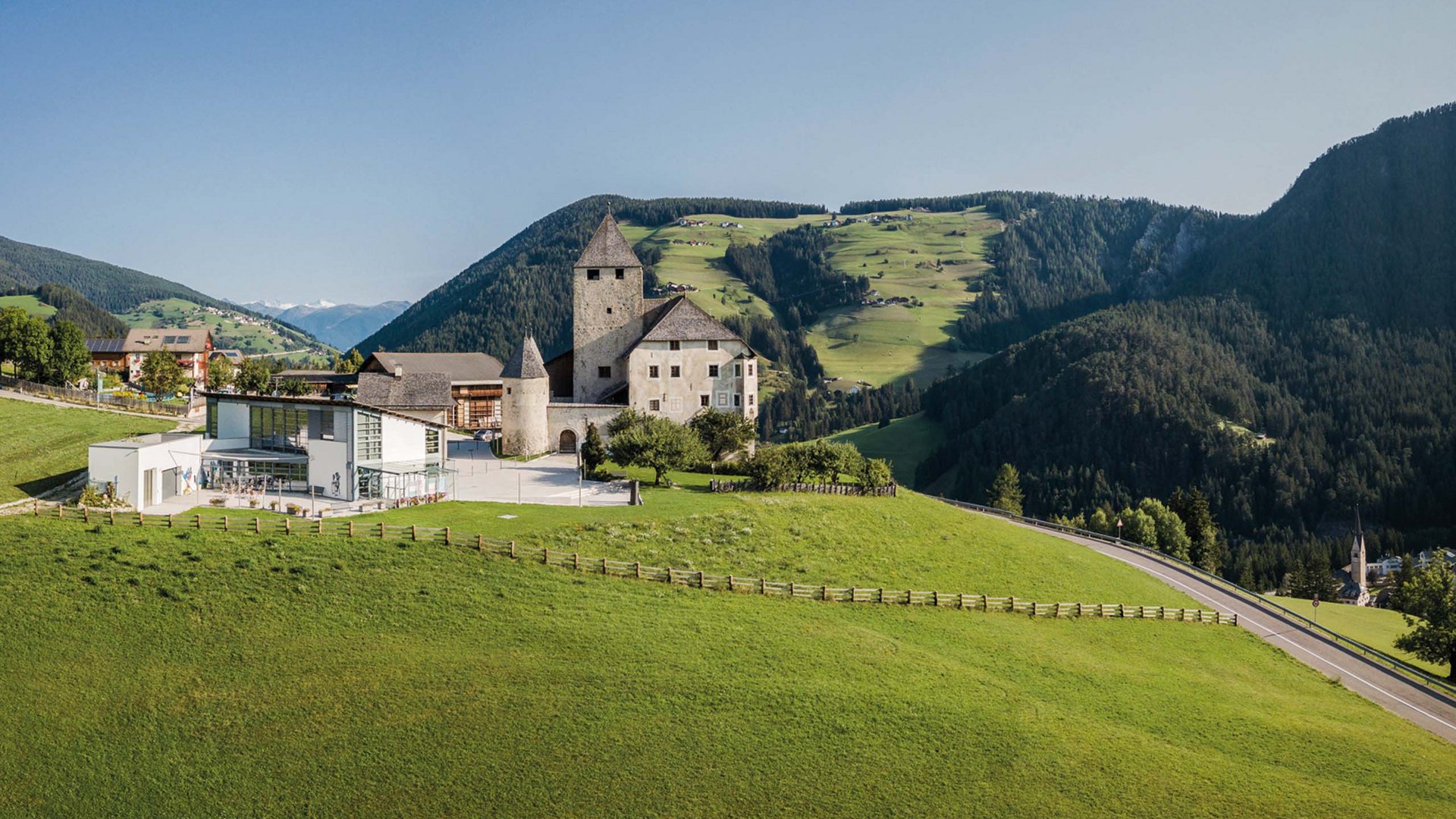 Escursioni circolari in Val Badia, biciletta, musei, ecc.